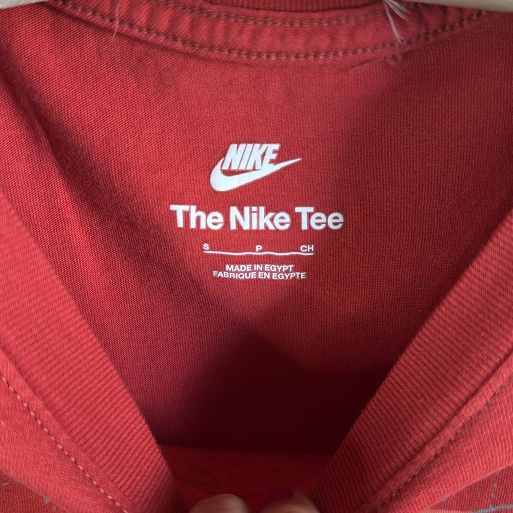 Nike Men's Red Air Graphic Tee - Picture 3 of 4